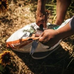 Fiskars Hori Hori Resin Hand Weeder Black -Gardening Official Shop unnamed file 542