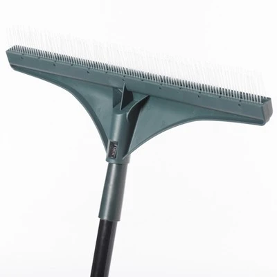 Gardenised Artificial Turf Garden Carpet Rake with Extendable Lightweight Telescopic Handle 2 Gardenised Artificial Turf Garden Carpet Rake with Extendable Lightweight Telescopic Handle - Image 2